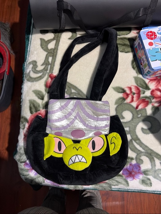 Bioworld Handbags - Novelty Plush Monkey Face Shoulder Bag in Black and Neon Yellow